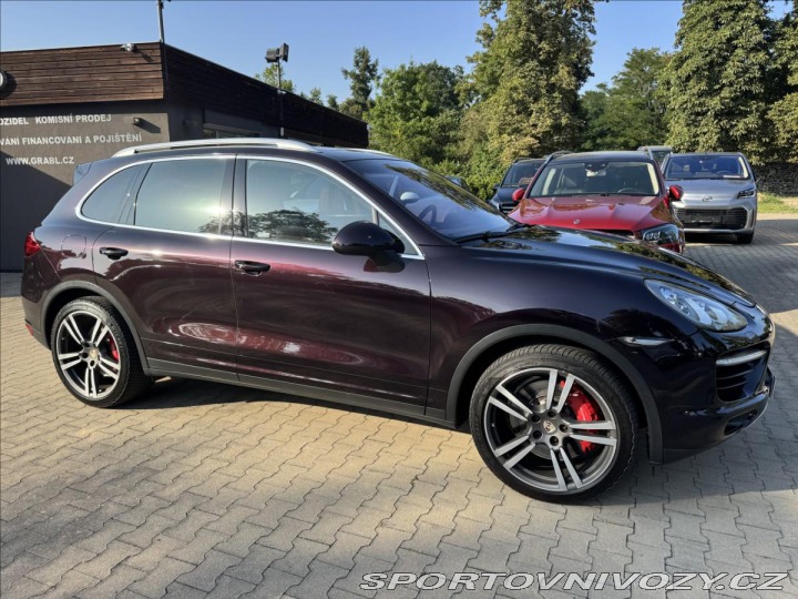 Porsche Cayenne 4.8 Turbo Sport chrono 2011
