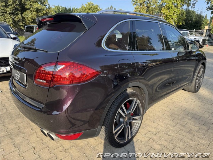 Porsche Cayenne 4.8 Turbo Sport chrono 2011