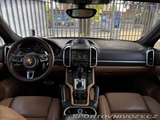 Porsche Cayenne 4.8 Turbo Sport chrono 2011