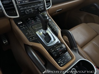 Porsche Cayenne 4.8 Turbo Sport chrono 2011