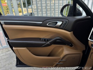 Porsche Cayenne 4.8 Turbo Sport chrono 2011