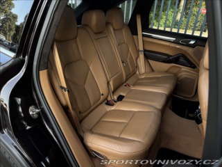 Porsche Cayenne 4.8 Turbo Sport chrono 2011