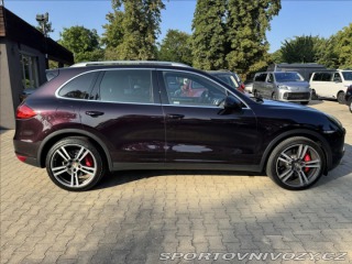 Porsche Cayenne 4.8 Turbo Sport chrono 2011