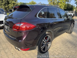 Porsche Cayenne 4.8 Turbo Sport chrono 2011
