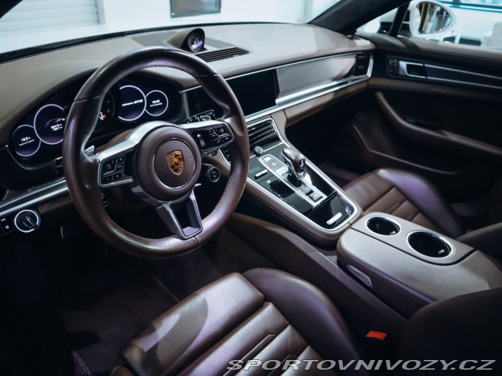 Porsche Panamera GTS Sport Turismo 338 kW 2019