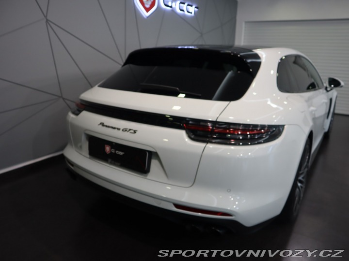 Porsche Panamera GTS Sport Turismo 338 kW 2019