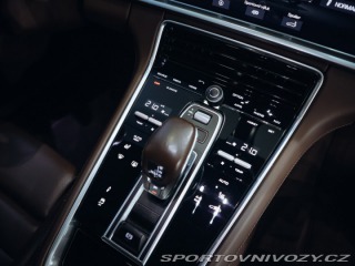 Porsche Panamera GTS Sport Turismo 338 kW 2019
