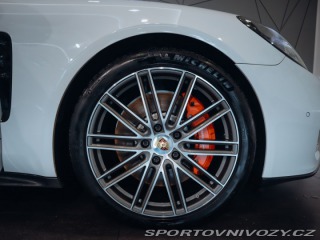 Porsche Panamera GTS Sport Turismo 338 kW 2019