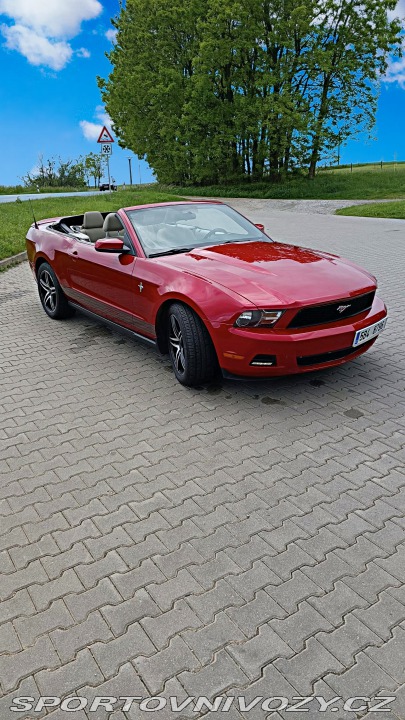 Ford Mustang  2011