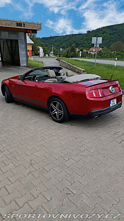 Ford Mustang  2011