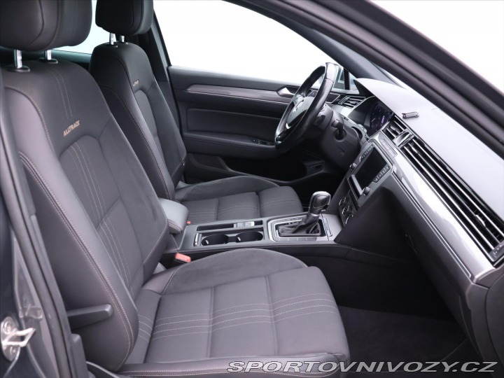 Volkswagen Ostatní modely Passat 2,0 TDI 176kW DSG CZ Allt 2017