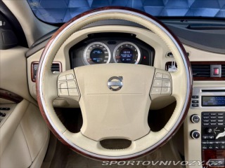 Volvo S80 4,4 V8 232 KW AWD SUMMUM, 2007
