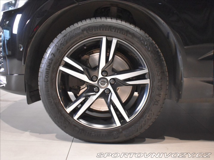 Volvo Ostatní modely XC60 2,0 B6 AWD head up,BLIS,B 2021