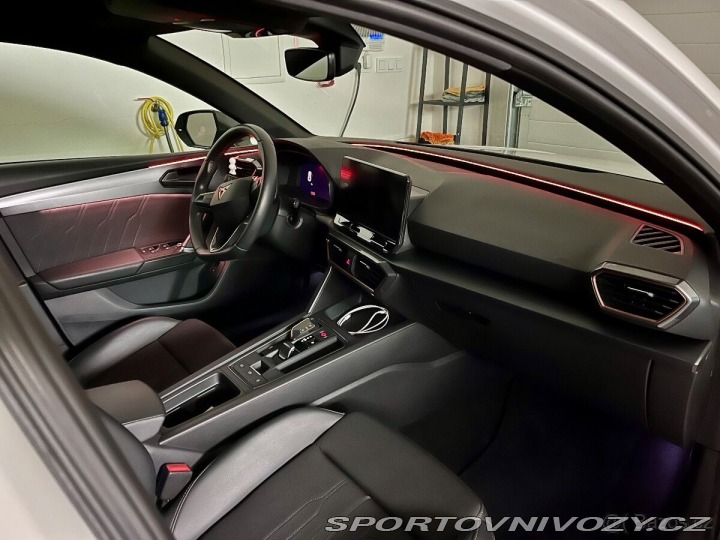 Cupra Leon 1,4   e-hybrid 180 kw 1800