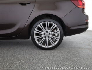 Opel Astra 2.0 CDTI 2012