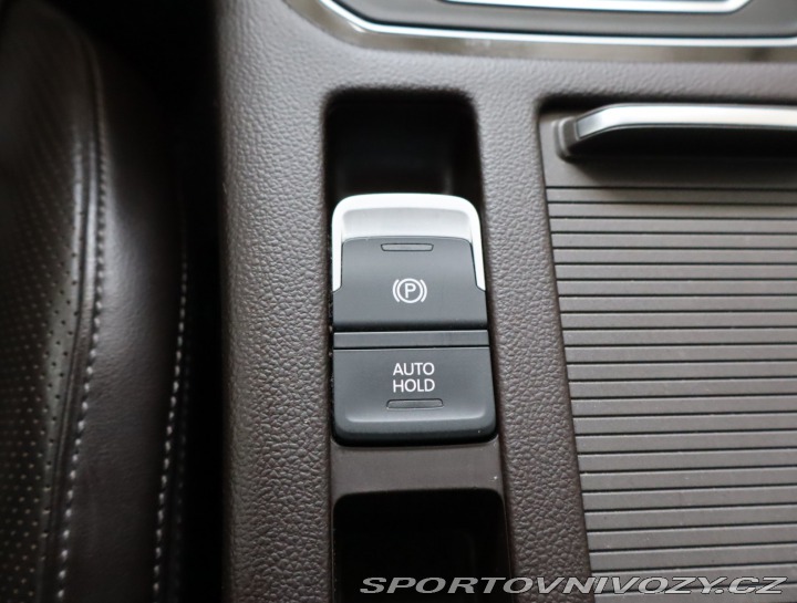 Volkswagen Ostatní modely Passat Highline 2.0 BiTDI 2015