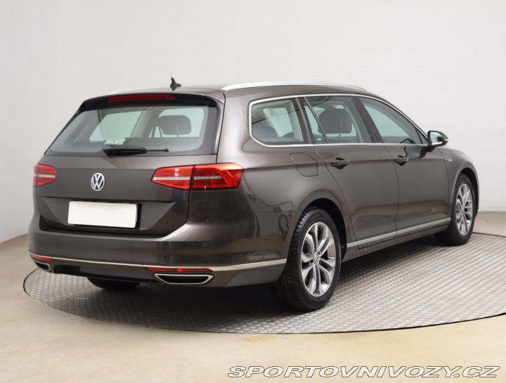 Volkswagen Ostatní modely Passat Highline 2.0 BiTDI 2015