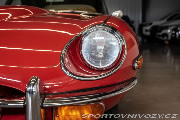 Jaguar E-Type  1800