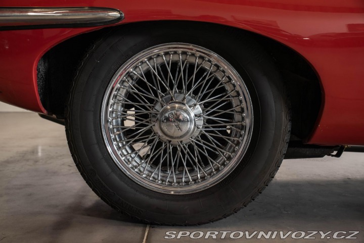 Jaguar E-Type  1800