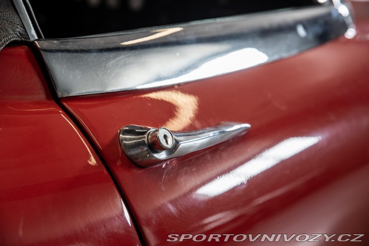 Jaguar E-Type  1800