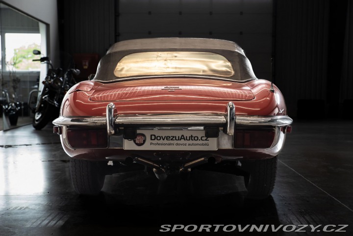 Jaguar E-Type  1800