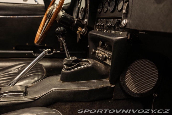 Jaguar E-Type  1800