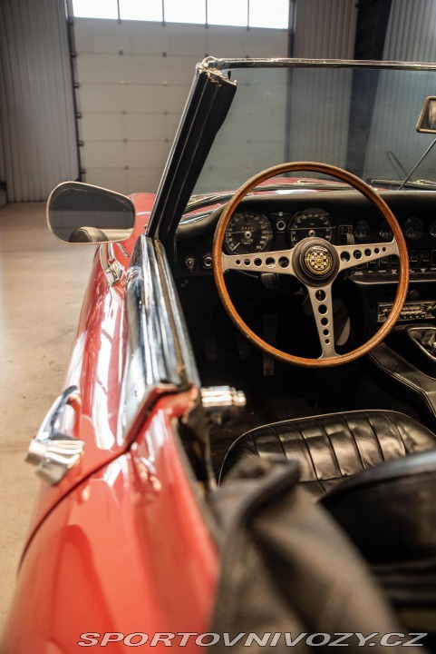 Jaguar E-Type  1800