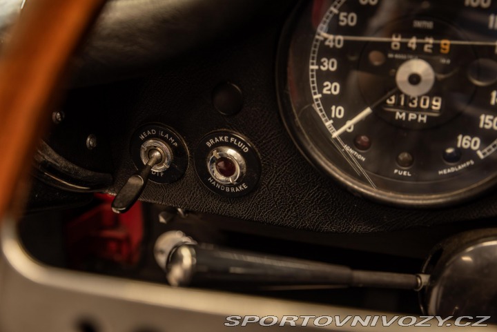 Jaguar E-Type  1800