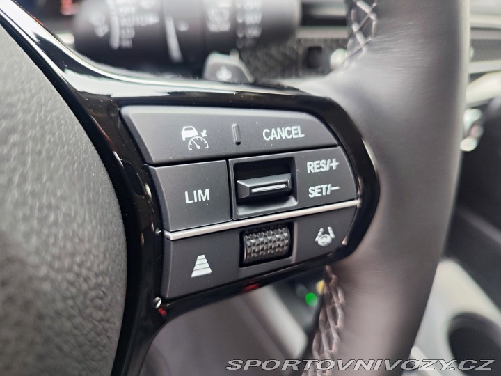 Honda Civic 2.0e:HEV Advance Black SK 2025