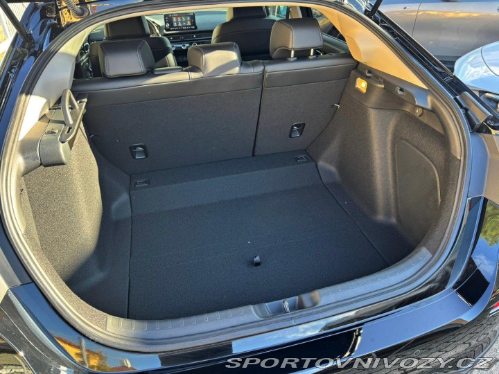 Honda Civic 2.0e:HEV Advance Black SK 2025