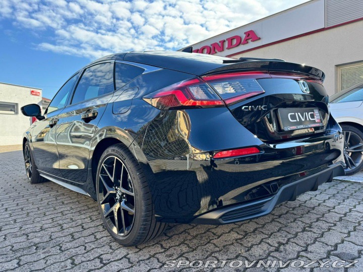 Honda Civic 2.0e:HEV Advance Black SK 2025