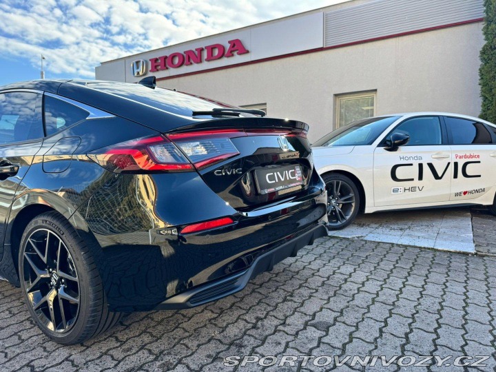 Honda Civic 2.0e:HEV Advance Black SK 2025