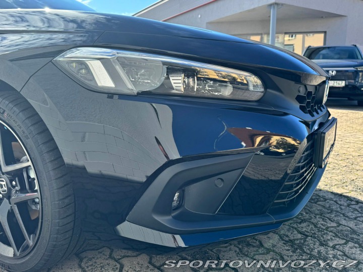 Honda Civic 2.0e:HEV Advance Black SK 2025