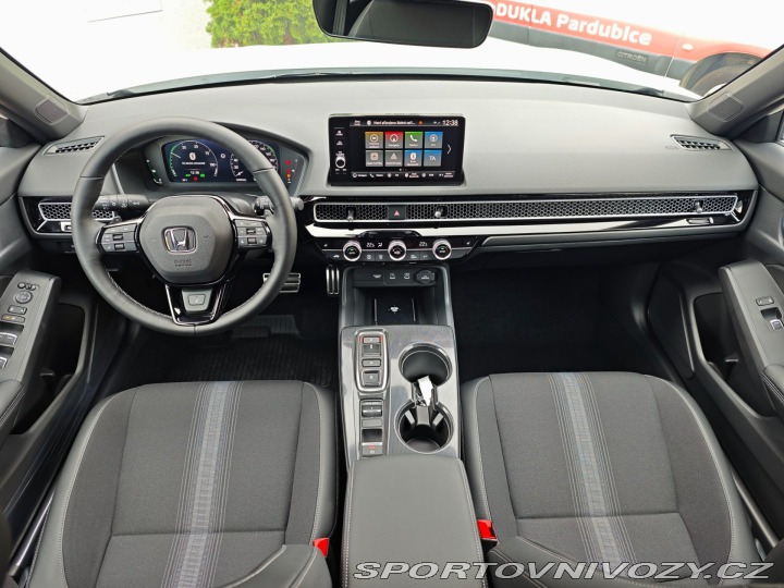 Honda Civic 2.0 e:HEV SPORT rezervace 2026