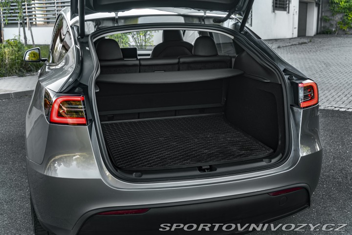 Tesla Model Y Long Range Dual Motor 2023