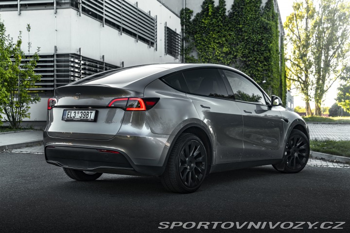 Tesla Model Y Long Range Dual Motor 2023