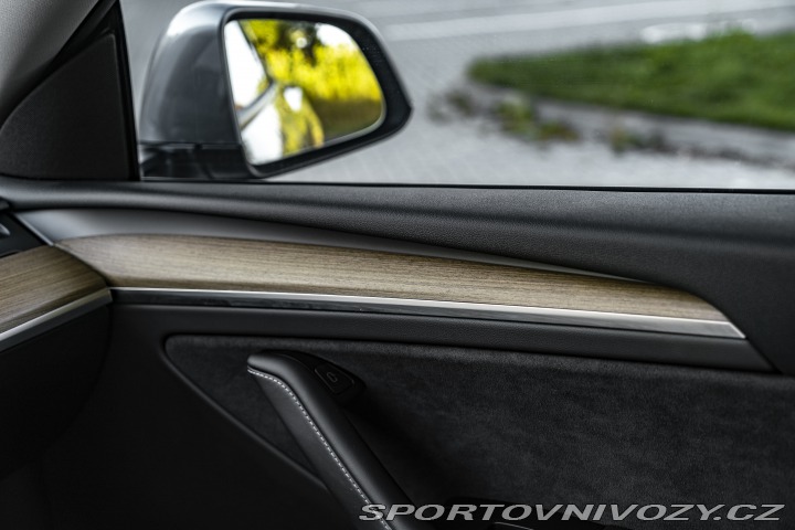 Tesla Model Y Long Range Dual Motor 2023