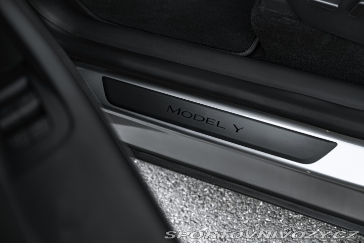 Tesla Model Y Long Range Dual Motor 2023
