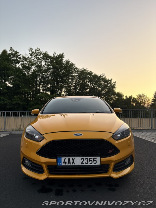 Ford Focus ST  2015