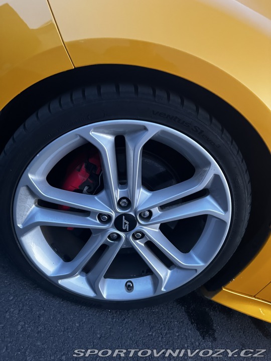 Ford Focus ST  2015