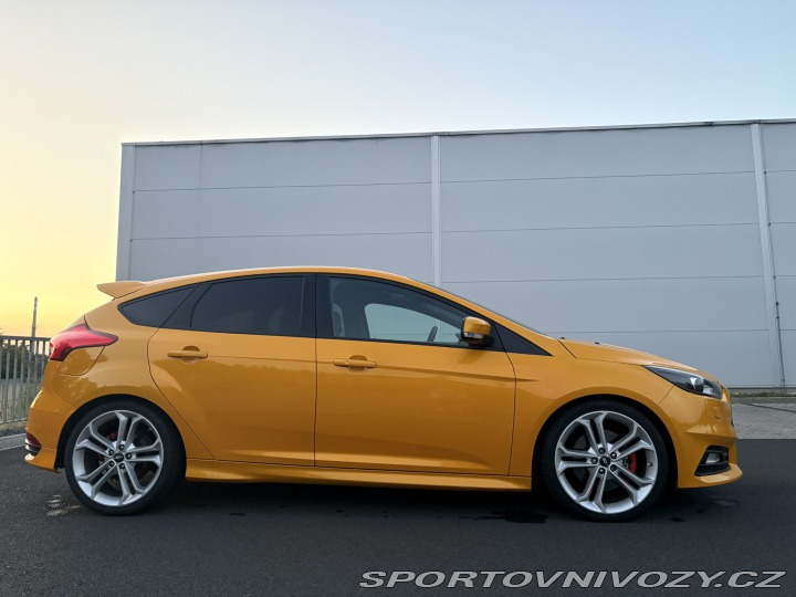 Ford Focus ST  2015