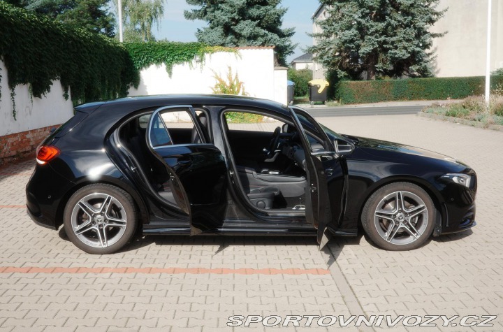 Mercedes-Benz A A180 / AMG LINE / TOP 2020