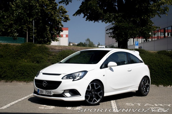 Opel Corsa OPC ve výjimečně zachovalém s 2015