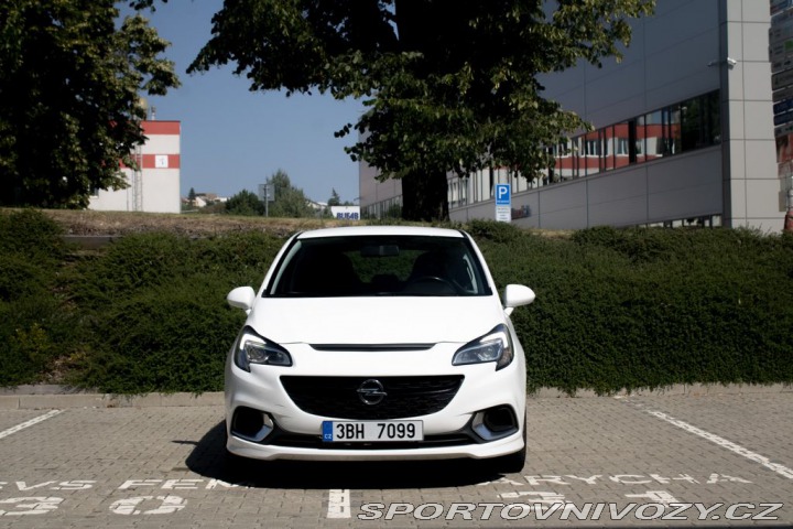 Opel Corsa OPC ve výjimečně zachovalém s 2015