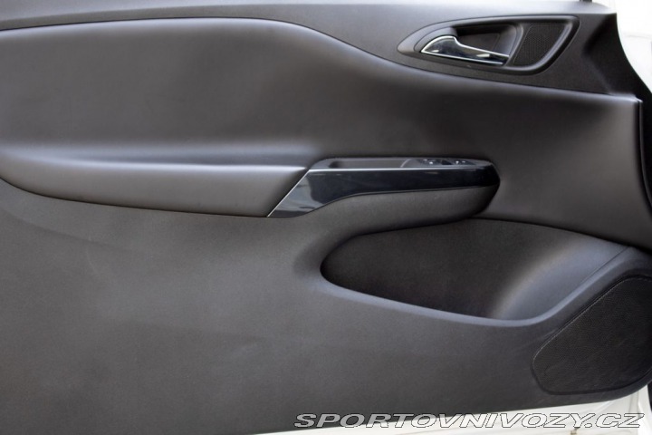 Opel Corsa OPC ve výjimečně zachovalém s 2015