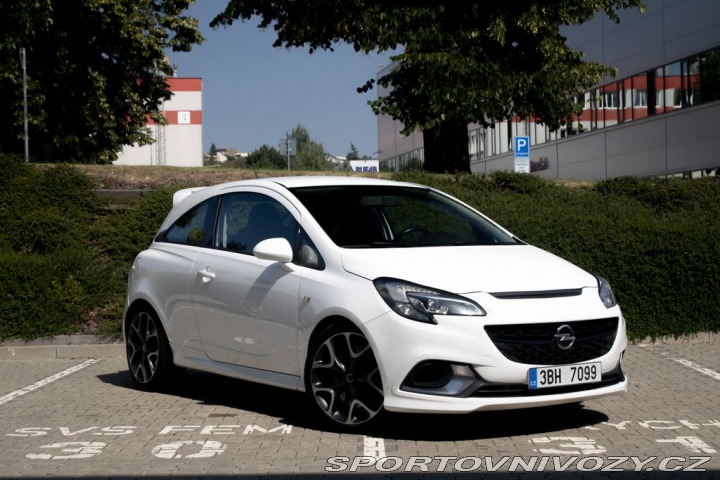 Opel Corsa OPC ve výjimečně zachovalém s 2015
