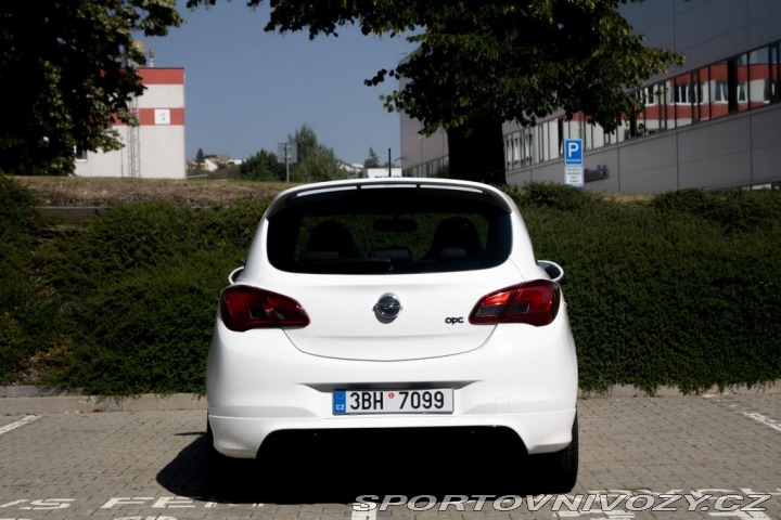 Opel Corsa OPC ve výjimečně zachovalém s 2015