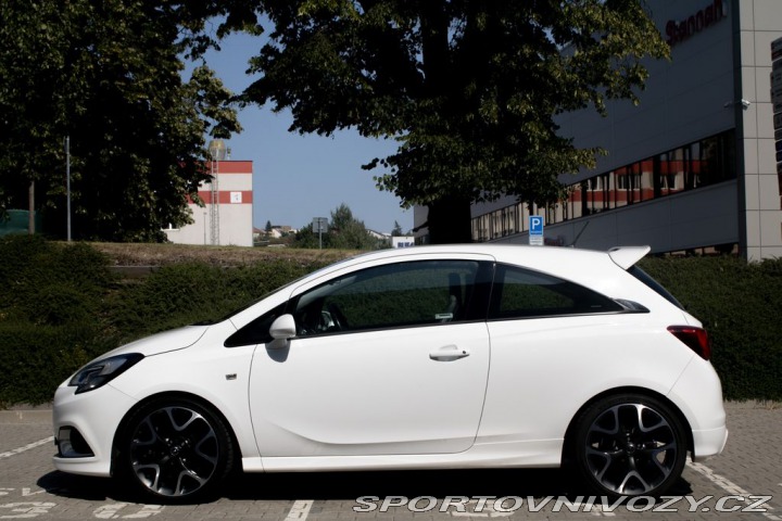 Opel Corsa OPC ve výjimečně zachovalém s 2015