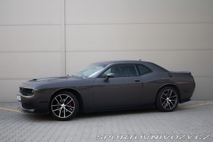 Dodge Challenger Americká klasika 1800