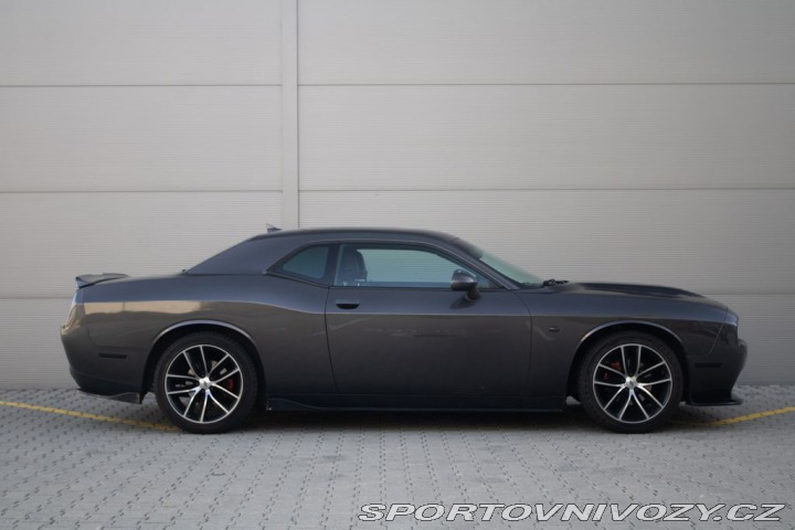 Dodge Challenger Americká klasika 1800